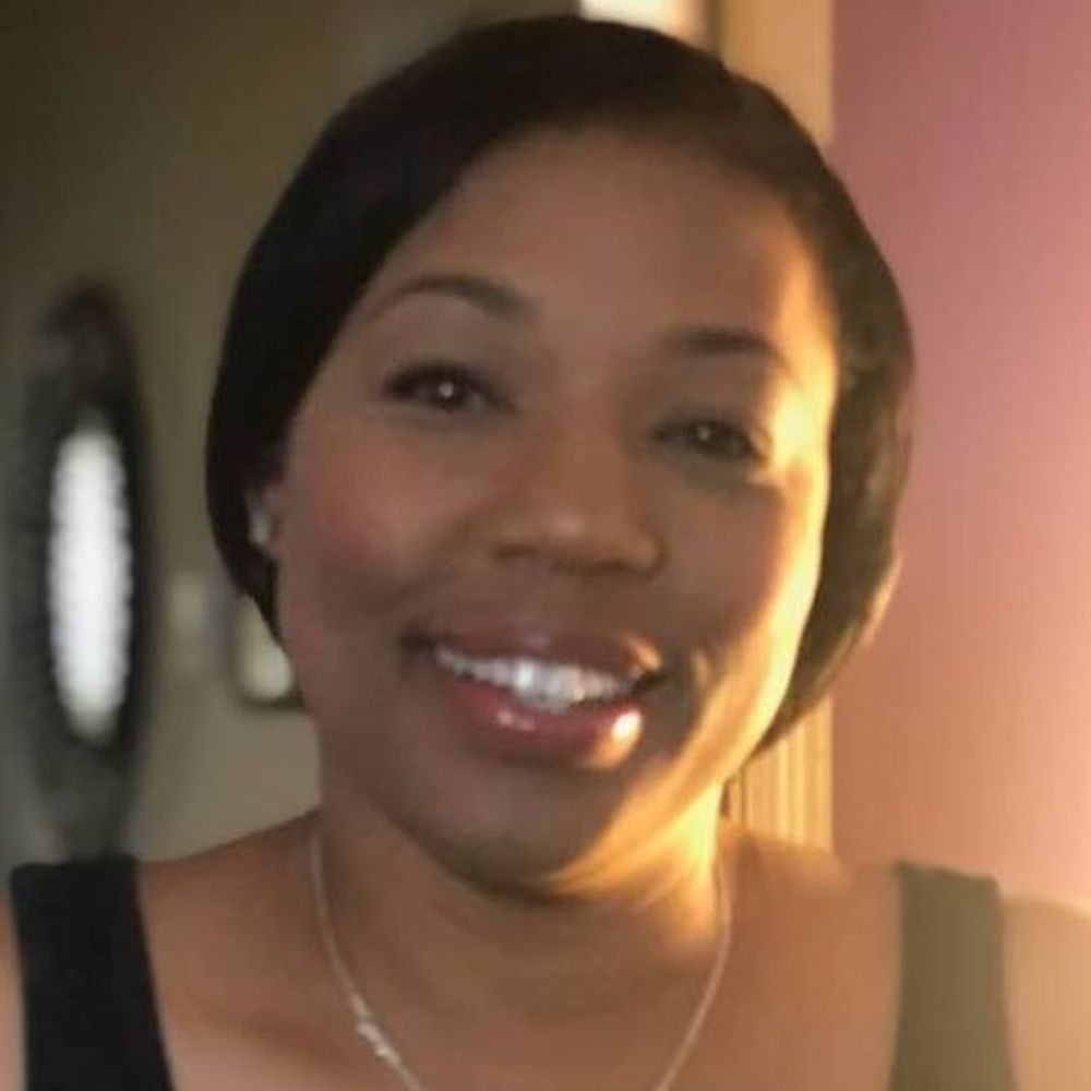 Meet your Posher, Yolanda